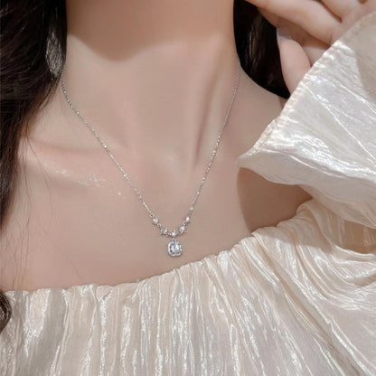 Moissanite Sugarcube Halskette – Elegante S925 Silberkette mit funkelndem Moissanit - Anhänger - AuraGleam