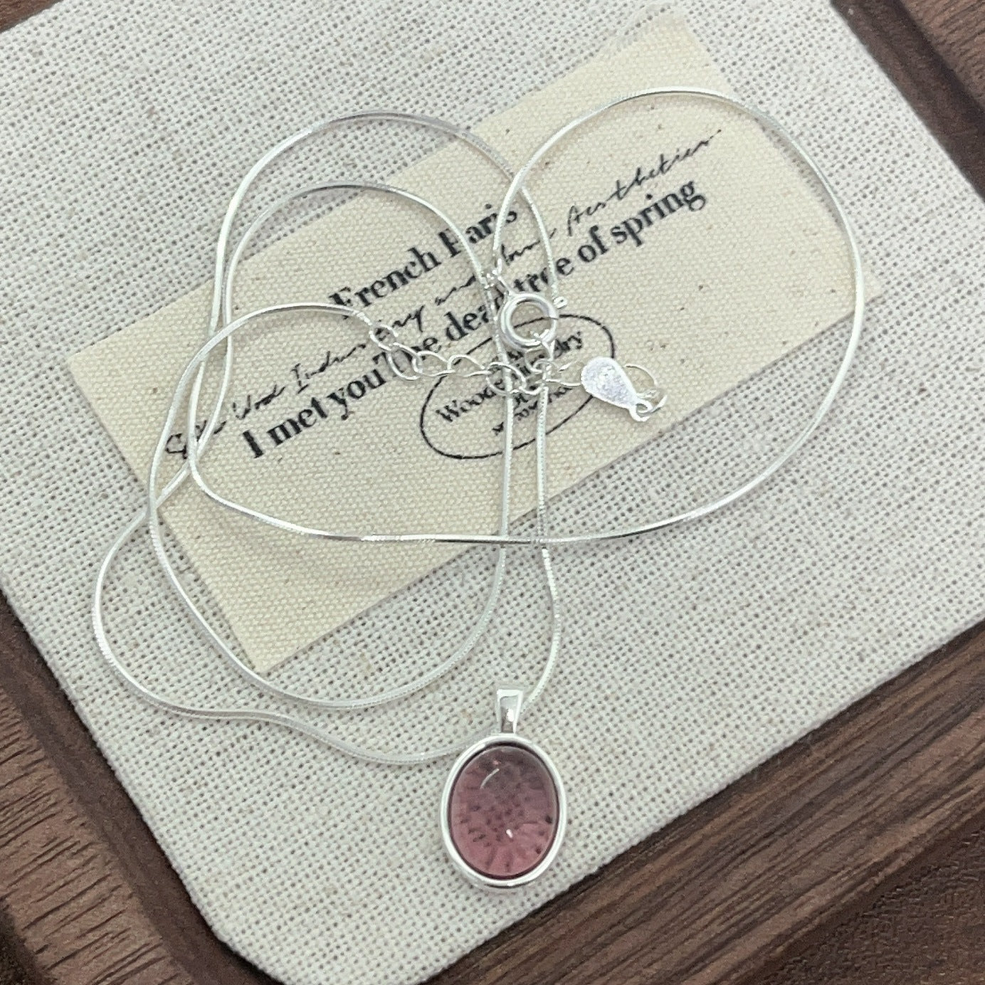 S925 Silber Damen Halskette mit ovalem Anhänger aus Rosenquarz oder Amethyst – zarte Kette als Geschenk für Frauen
