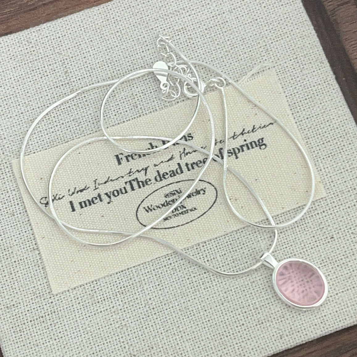 S925 Silber Damen Halskette mit ovalem Anhänger aus Rosenquarz oder Amethyst – zarte Kette als Geschenk für Frauen
