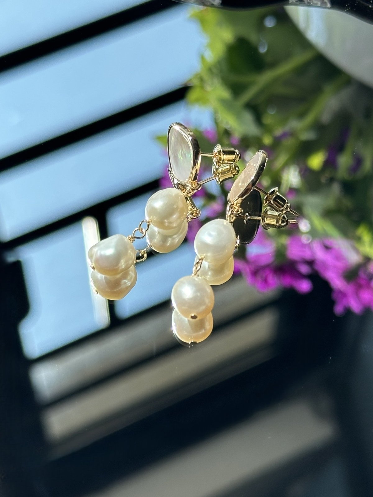Shell Gleam – Barockperlen Ohrringe & 925er Silberstift - AuraGleam