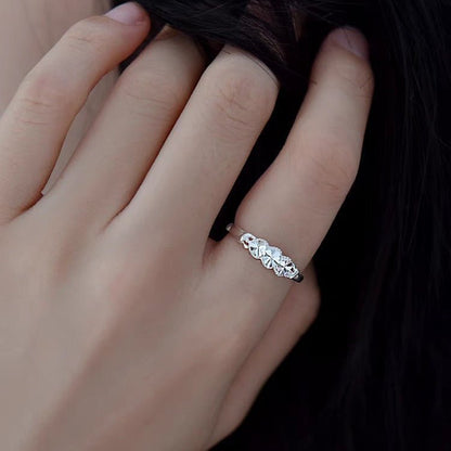 Triple Heart Ring – Verstellbarer Ring aus 990er Silber mit diamantierter Gravur - AuraGleam